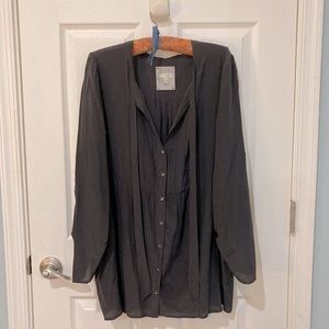 Anthro Odille pleated grey silk blouse